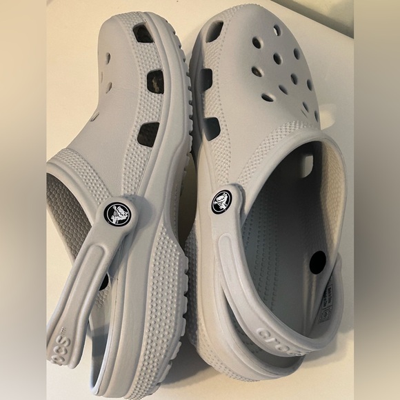 Crocs Classic Clogs Light Gray Size 8 Women’s Size 6 Men’s - Picture 6 of 7